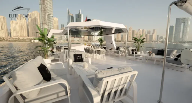 Elite Pearl Modern Boat 100 FT (15)